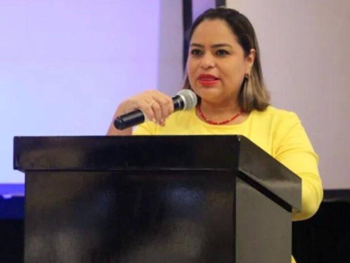 ¿Qué dicen los audios por los que fue capturada Dulce Villanueva, exdirectora del Dinaf?