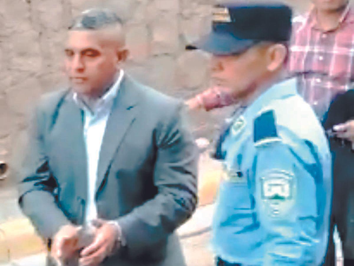 Excapitán Santos Rodríguez Orellana presenta caución hipotecaria de L 5 millones