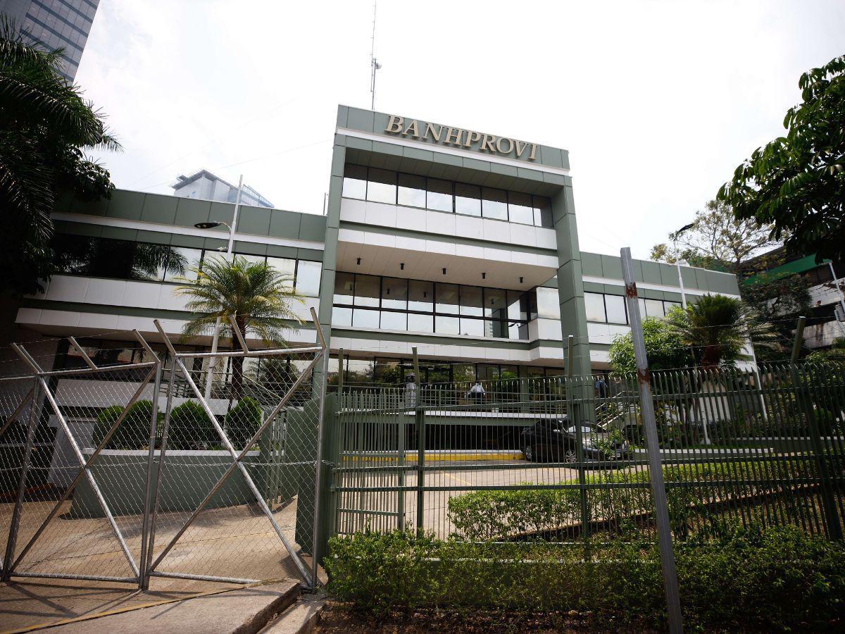 Más de 300 solicitudes de vivienda se tuvo en Estados Unidos