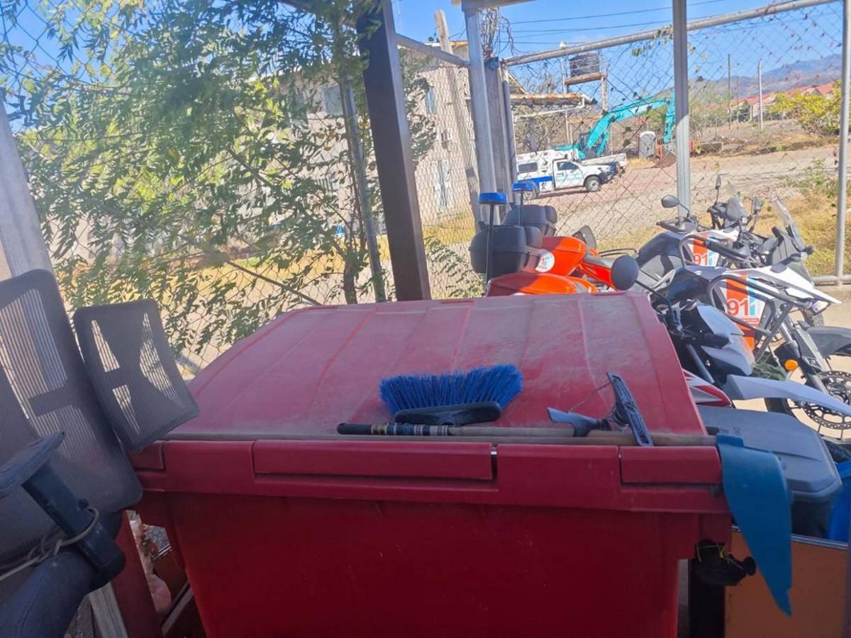 Los daños que dejó el incendio provocado en el 911 de Choluteca