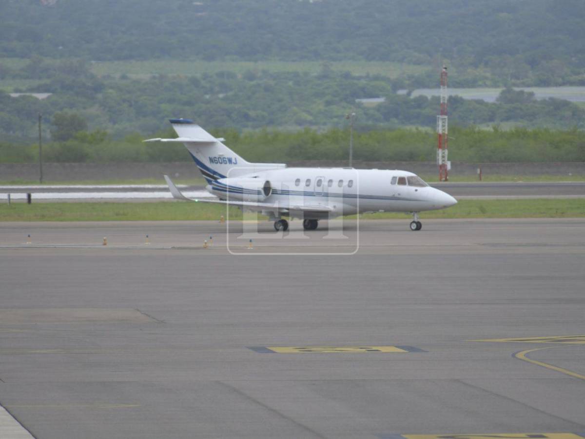 ¿Cuánto costó el vuelo privado que trajo a Juan Orlando Hernández a Honduras?