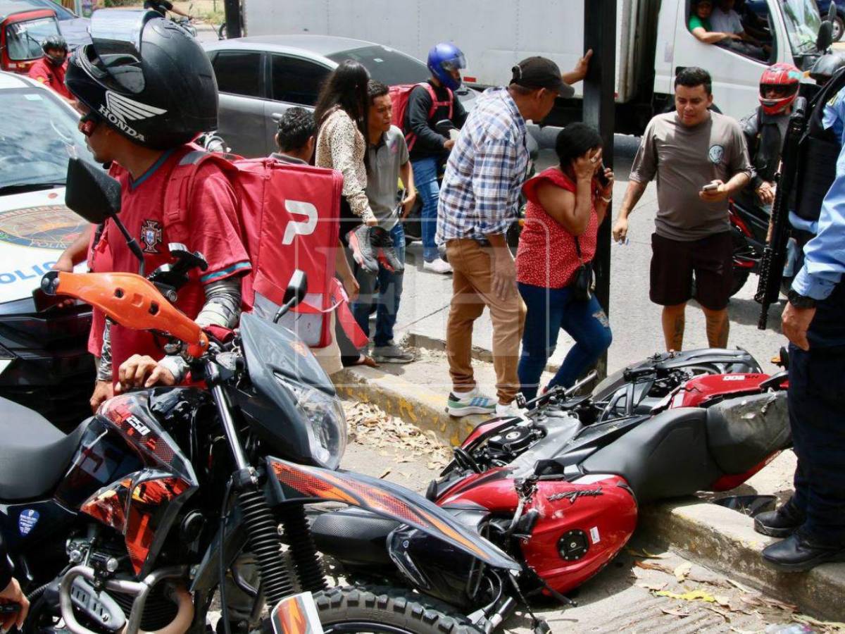 Por evitar atropellar una persona: motociclista queda muy herido en accidente en Tegucigalpa