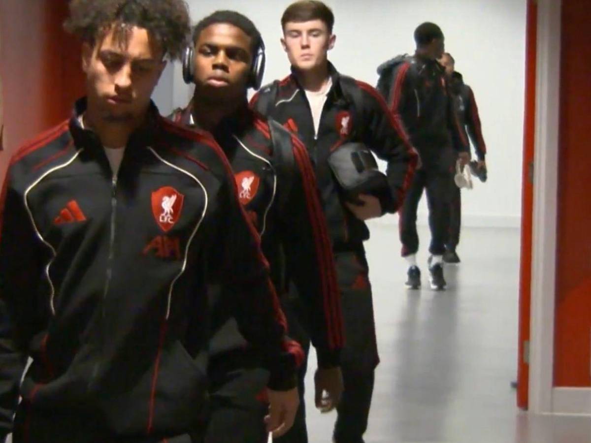 ¿Quién es Keyrol Figueroa, el nacido en Tegucigalpa que fue convocado por el Liverpool?