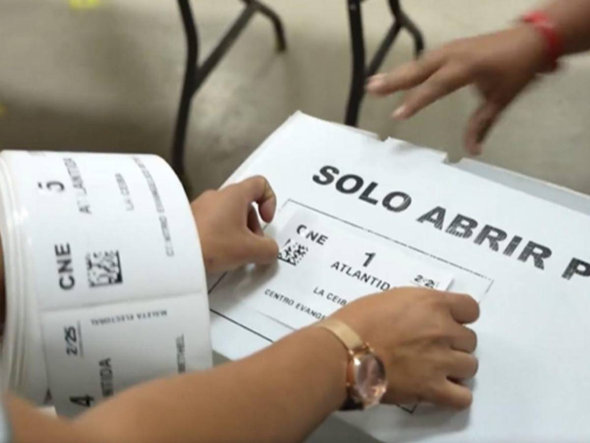 Así inicia el armado de las primeras maletas electorales para las elecciones generales