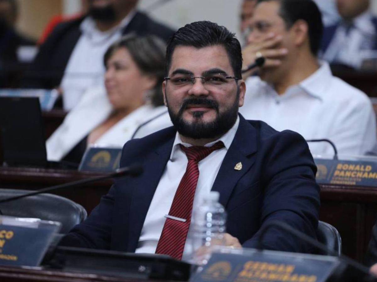 Miembros de Libre denuncian irregularidades en elecciones en su partido Miembros de Libre denuncian irregularidades en elecciones en su partido