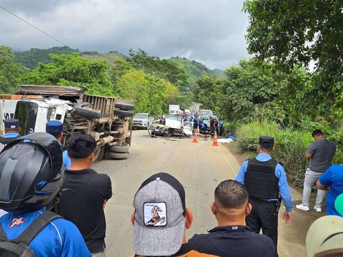 Las imágenes del fatal choque entre pick-up y camión en Cofradía