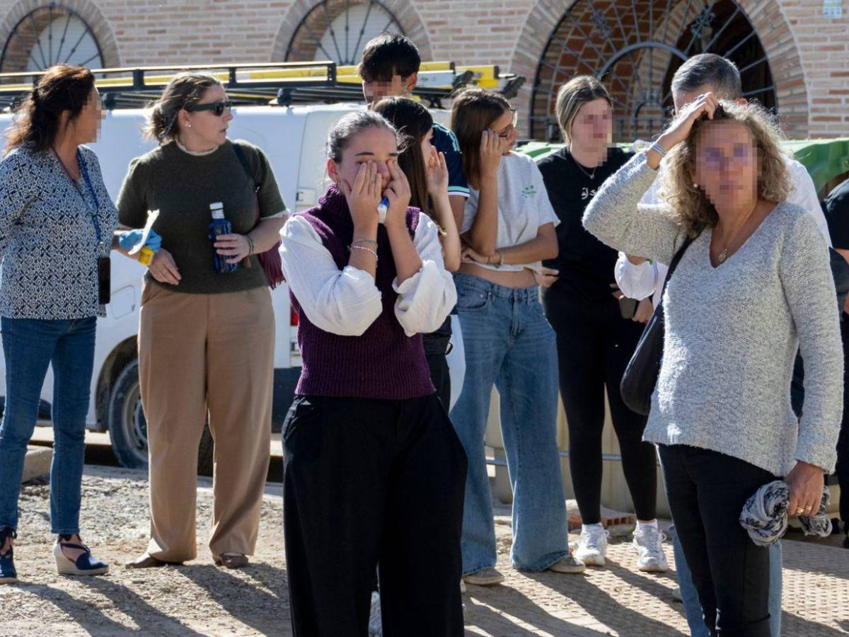 Sé que está ahí: familias mantienen la esperanza tras accidente de trenes en Toledo