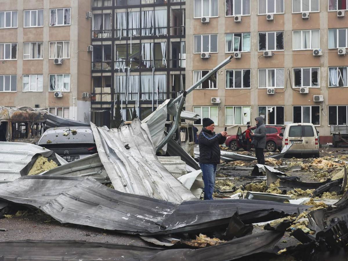 Las tenebrosas imágenes del ataque ruso a zona energética de Odesa