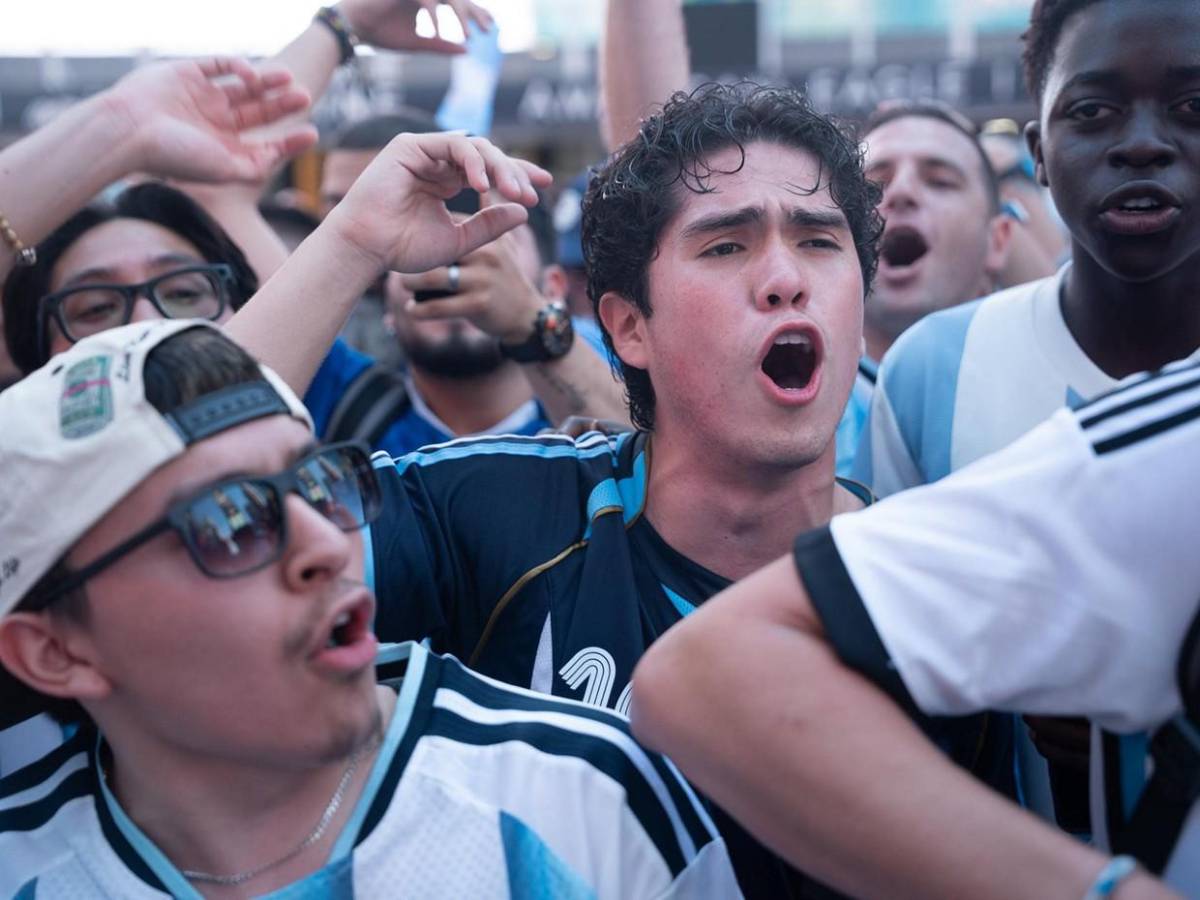 De blanco y celeste se pinta la ciudad de Kansas para el banderazo Argentina vs Argelia