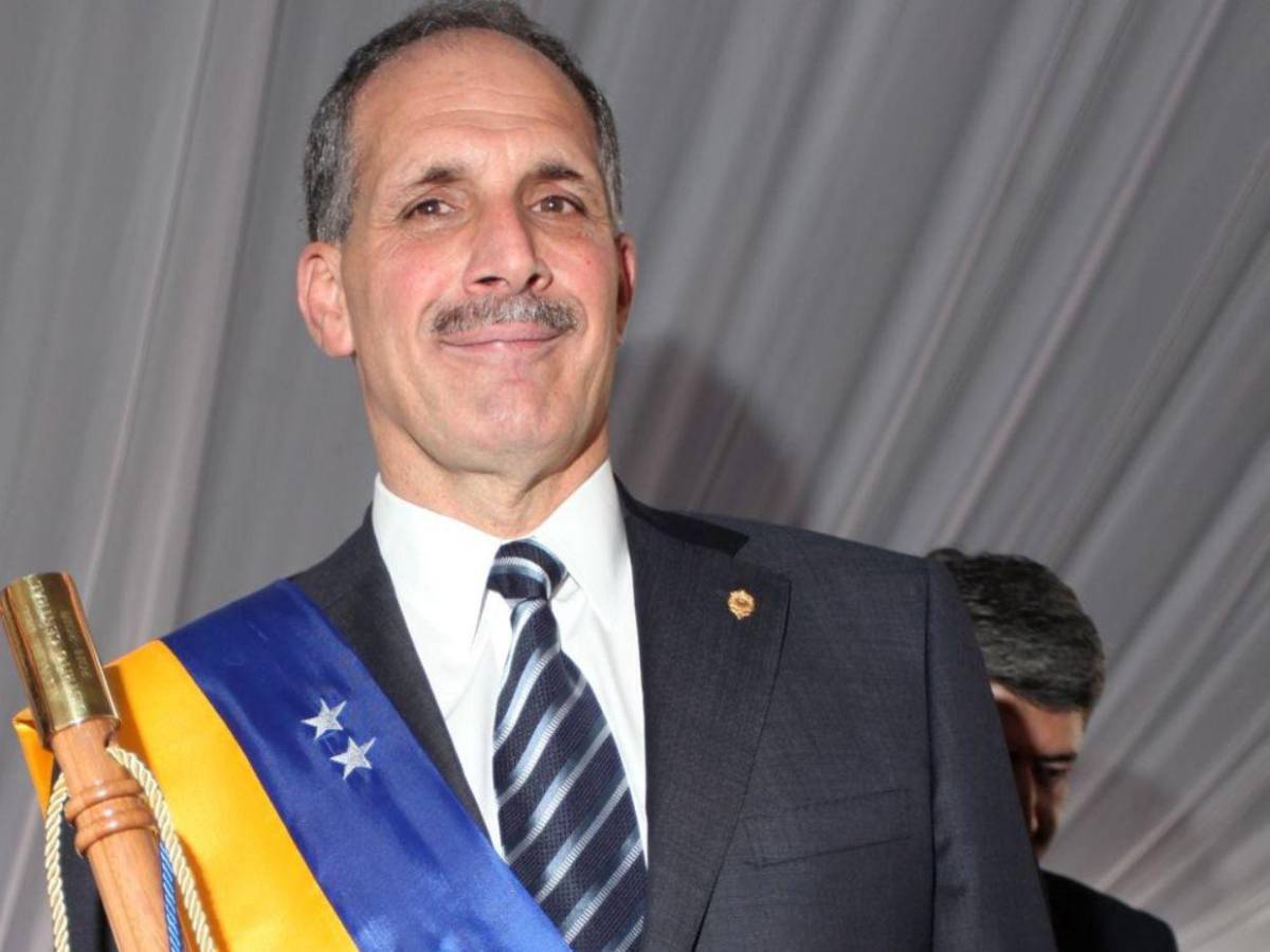 El cambio físico de Nasry Asfura, el presidente electo de Honduras, a través de los años