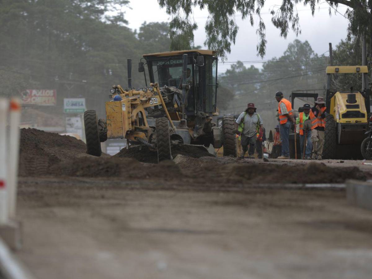 Un carril habilitado y fundición, así avanzan trabajos en salida a Danlí