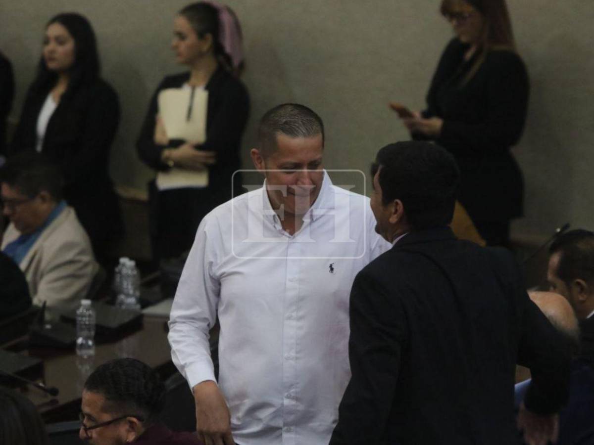 Diputado de Libre que ocupaba un corazón artificial regresa al Congreso y revela cuánto gastó