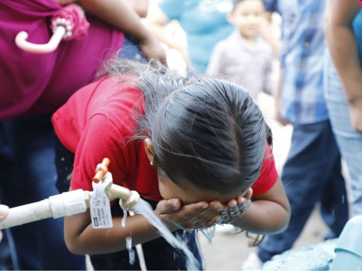 Benefician a 300 familias con perforación de pozo en aldea del Distrito Central