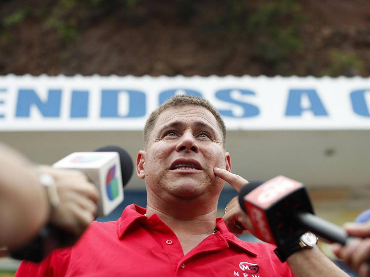 Mario Guevara, periodista deportado por informar arresto de migrantes, ya está en El Salvador