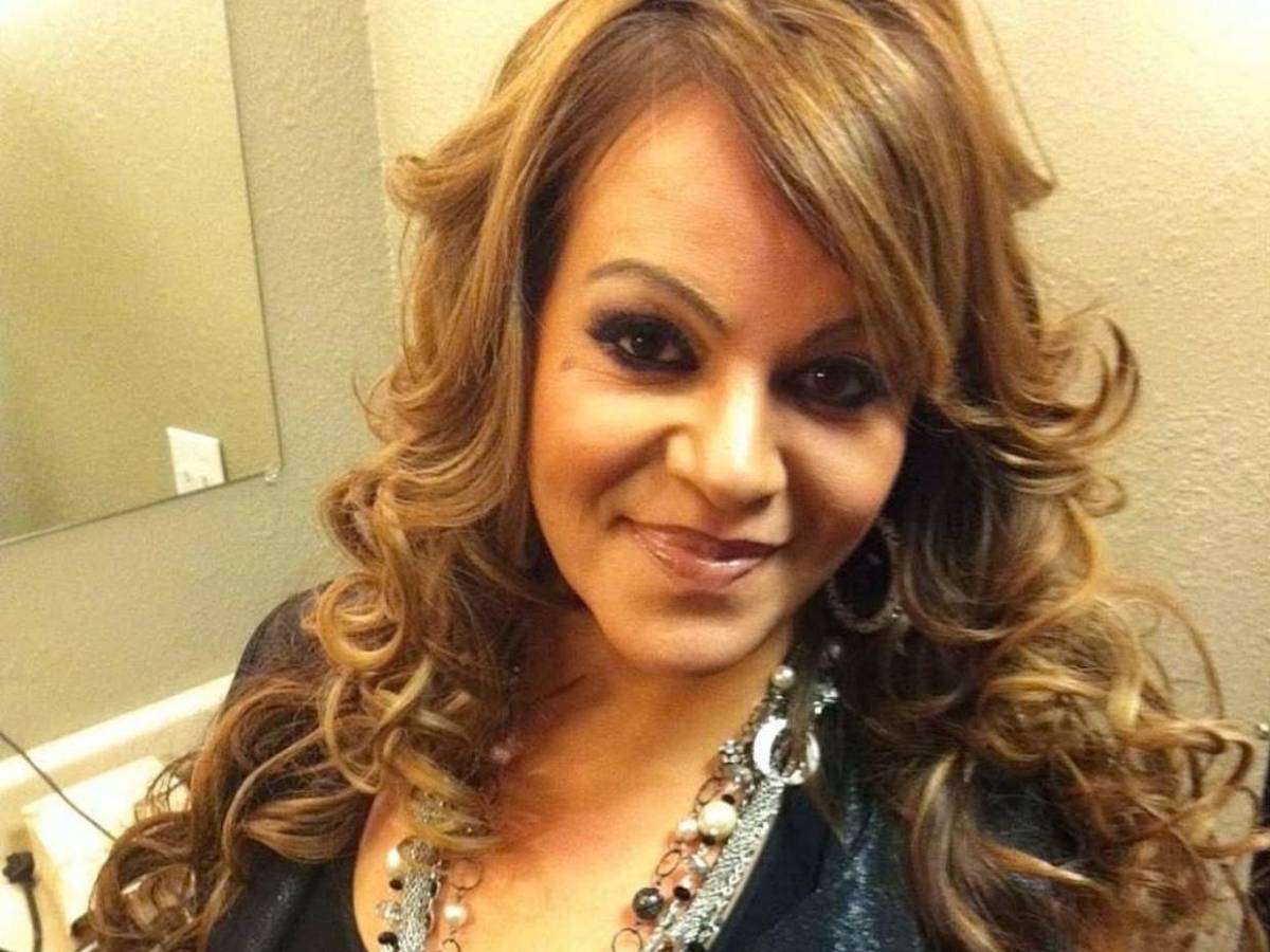 ¿Jenni Rivera sigue viva? La cantante no iba en el avión que se desplomó, según influencer