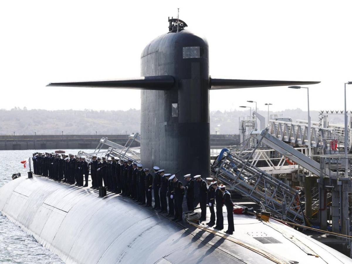 Francia fortalece su arsenal atómico y consolida su poder en Europa