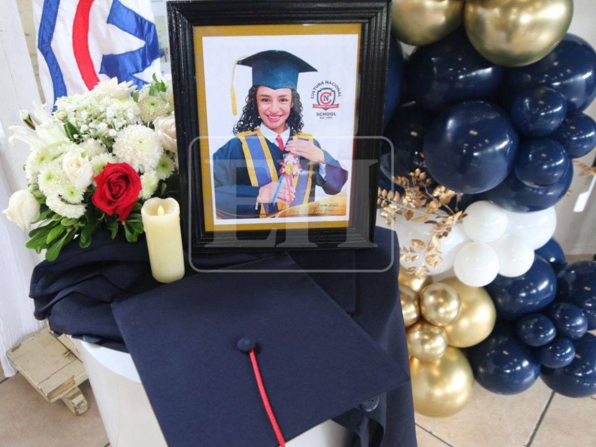 Nos puede más el orgullo que el dolor: padres honran a Emily en su graduación
