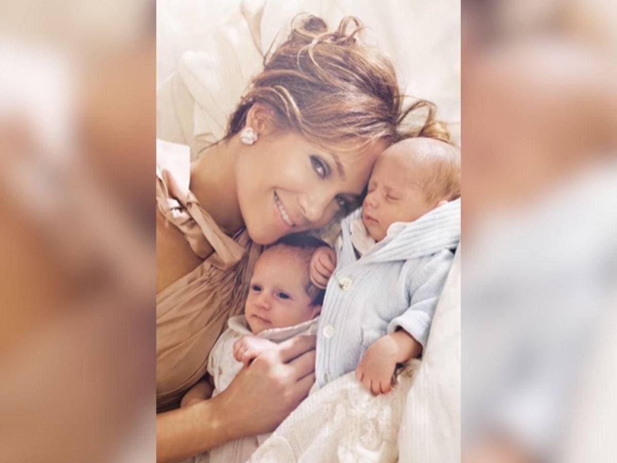 Siempre hemos sido tres: JLo felicita a sus mellizos por su cumpleaños 18