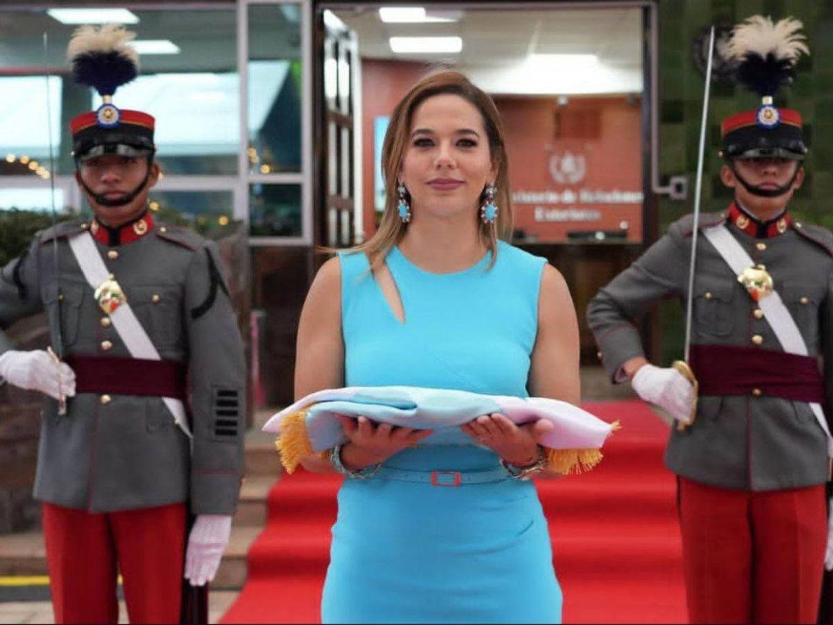 Flores Lanza, Redondo y otros funcionarios con familiares en cargos diplomáticos