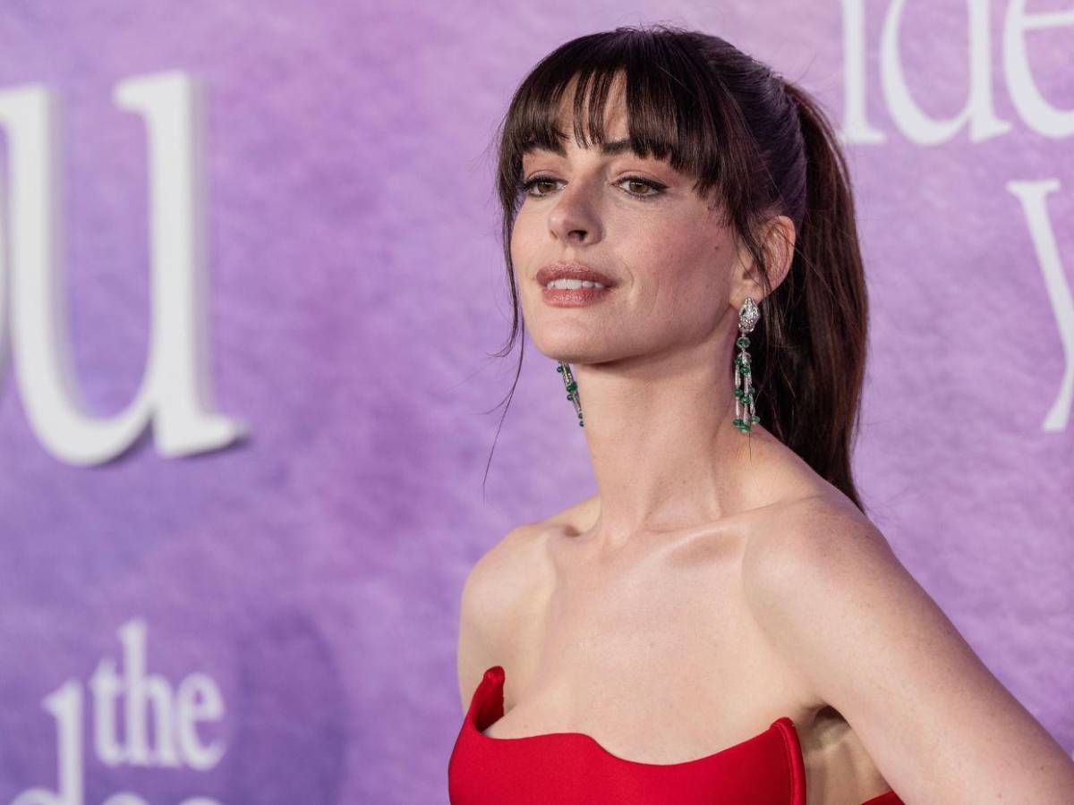 Anne Hathaway anuncia que espera a su tercer hijo