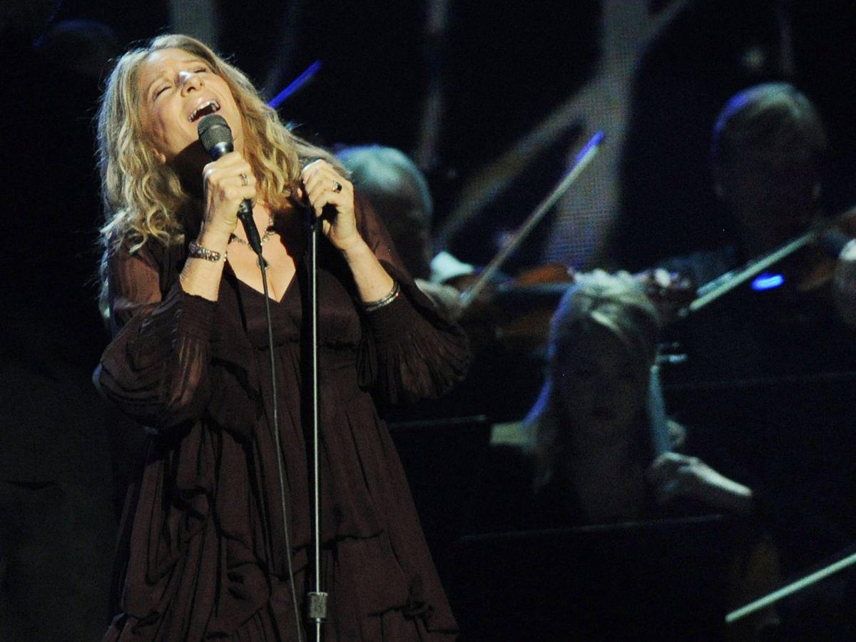 Barbra Streisand revela sus amores, pesares y el precio de la fama en autobiografía
