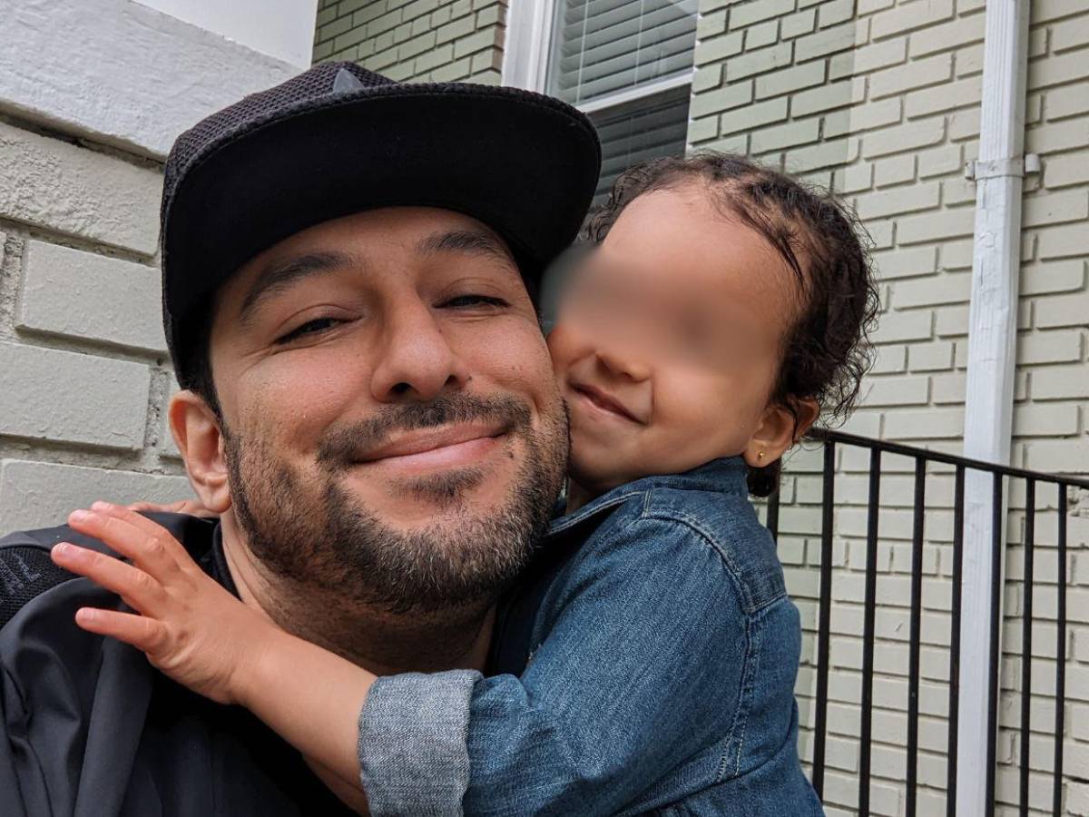 Declaran no culpable por demencia a madre acusada de matar a su hija de 2 años en EE UU