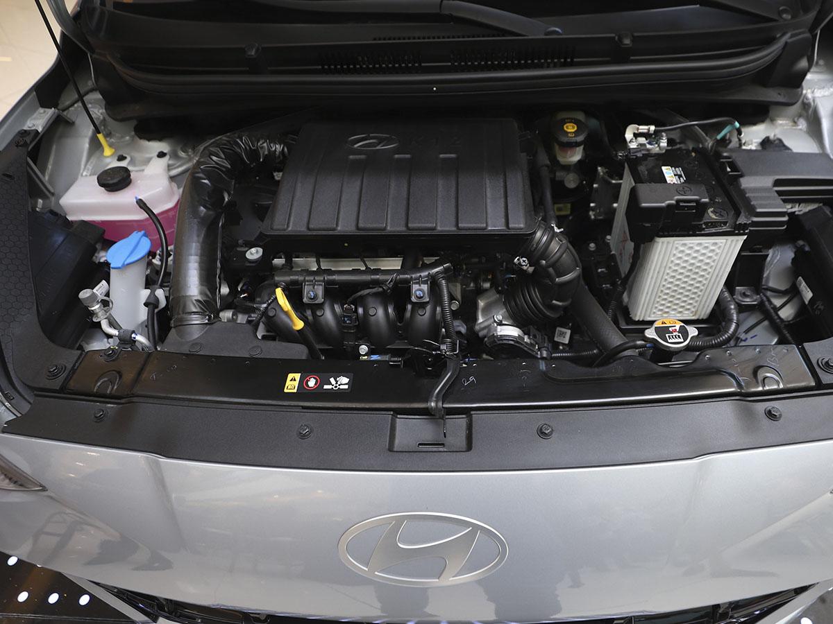 <i>El corazón potente y eficiente del Hyundai Grand i10 Hatchback, un motor de 1.2 L de gasolina que impulsa toda una experiencia.</i>