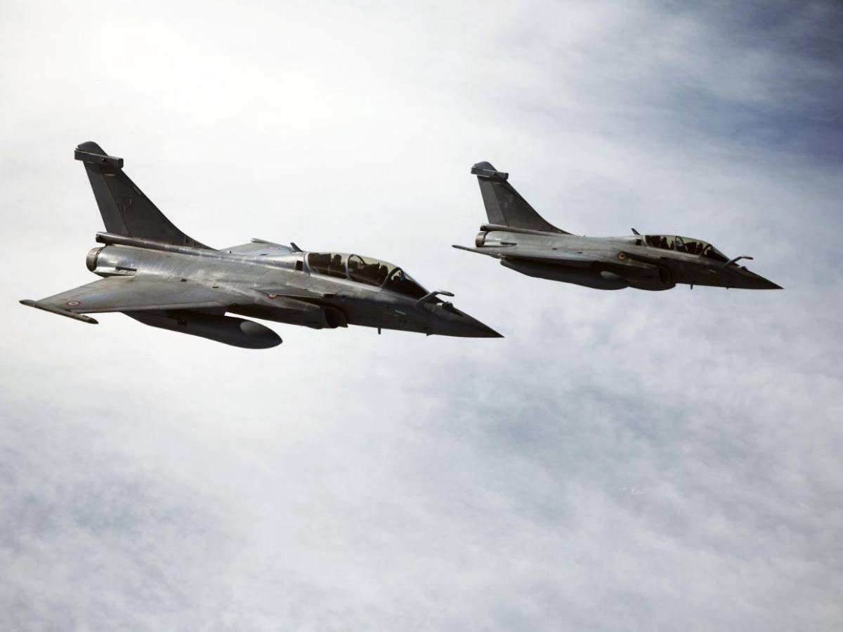 Francia fortalece su arsenal atómico y consolida su poder en Europa