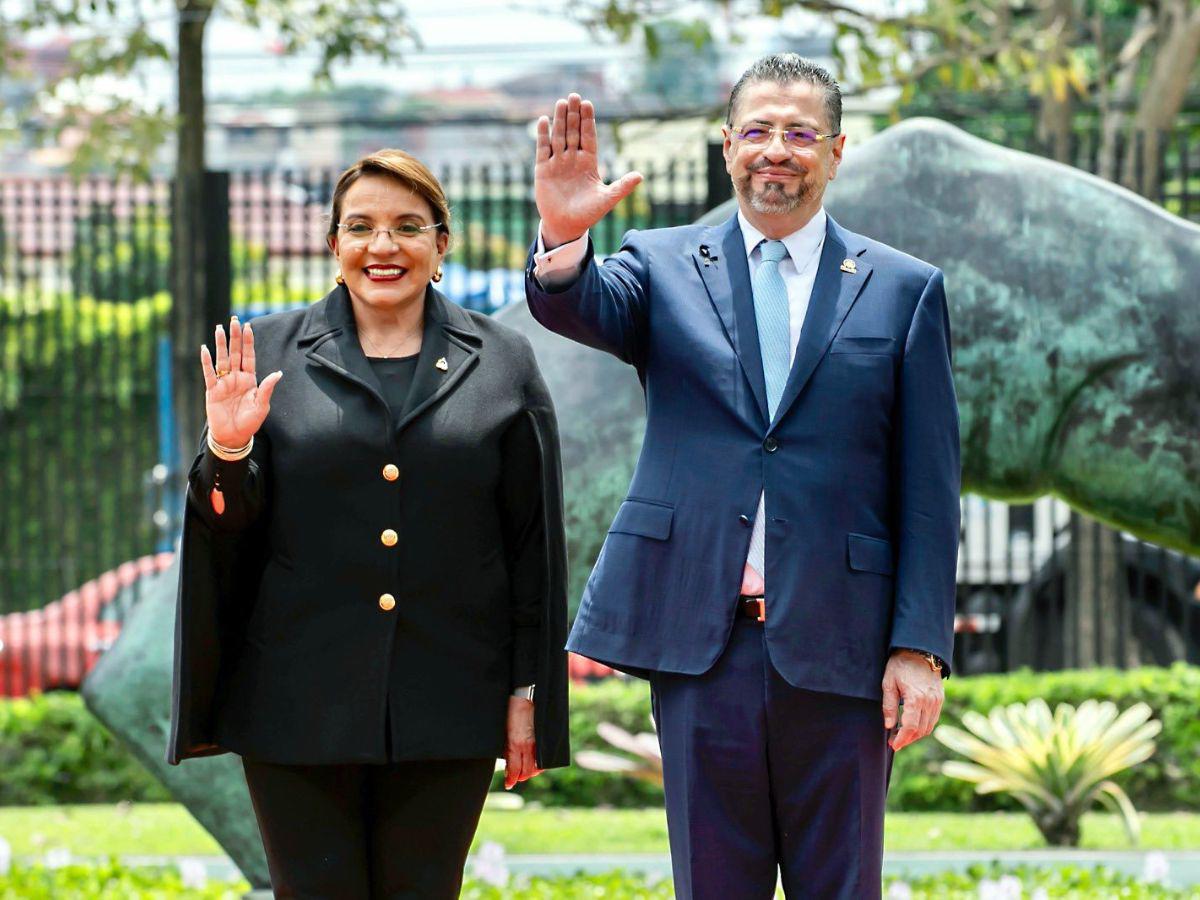 Xiomara Castro propone reactivar el Sica durante su visita en Costa Rica