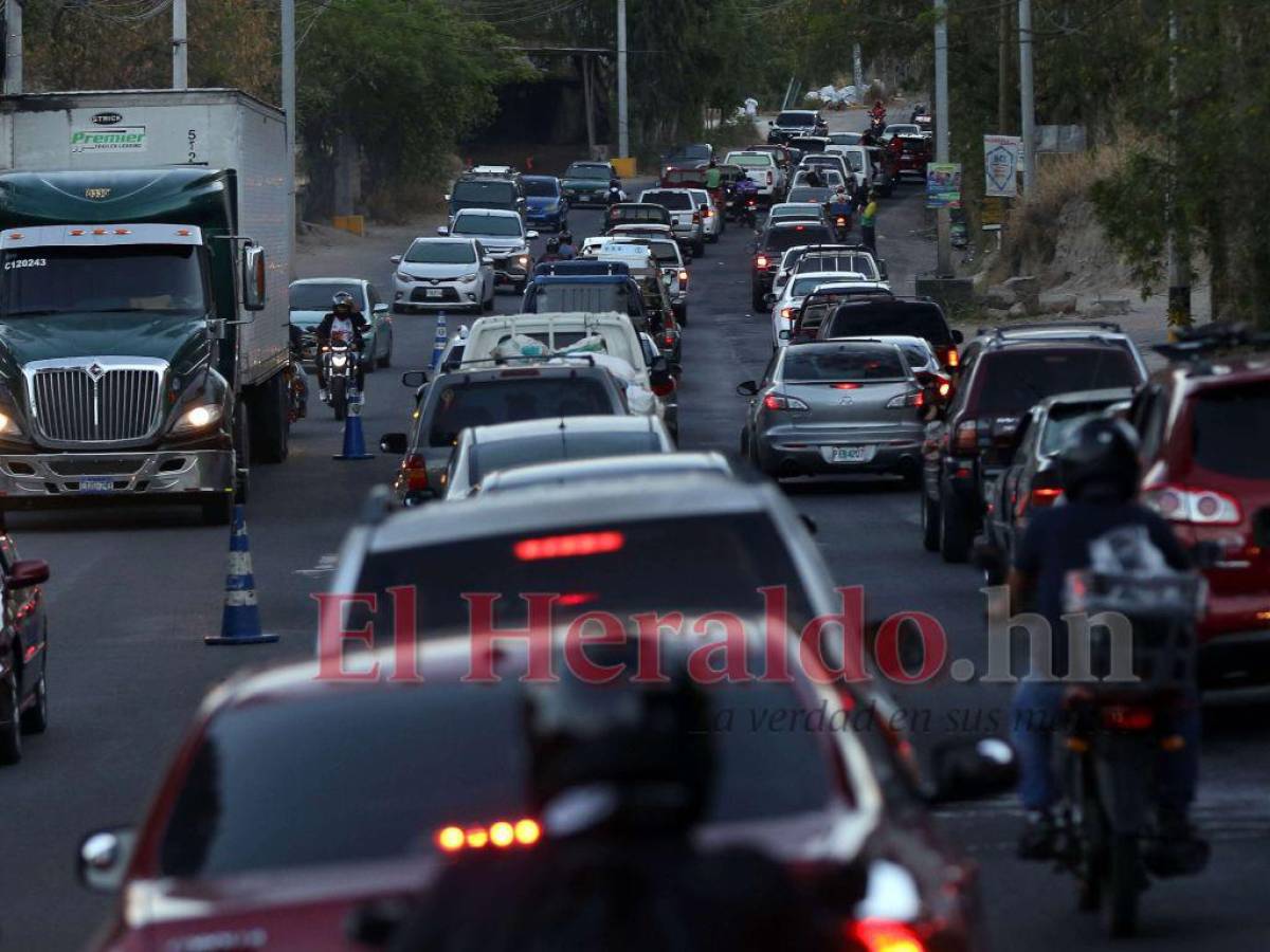 Tránsito vigilará a conductores irresponsables en las salidas de alto tráfico vial en Tegucigalpa