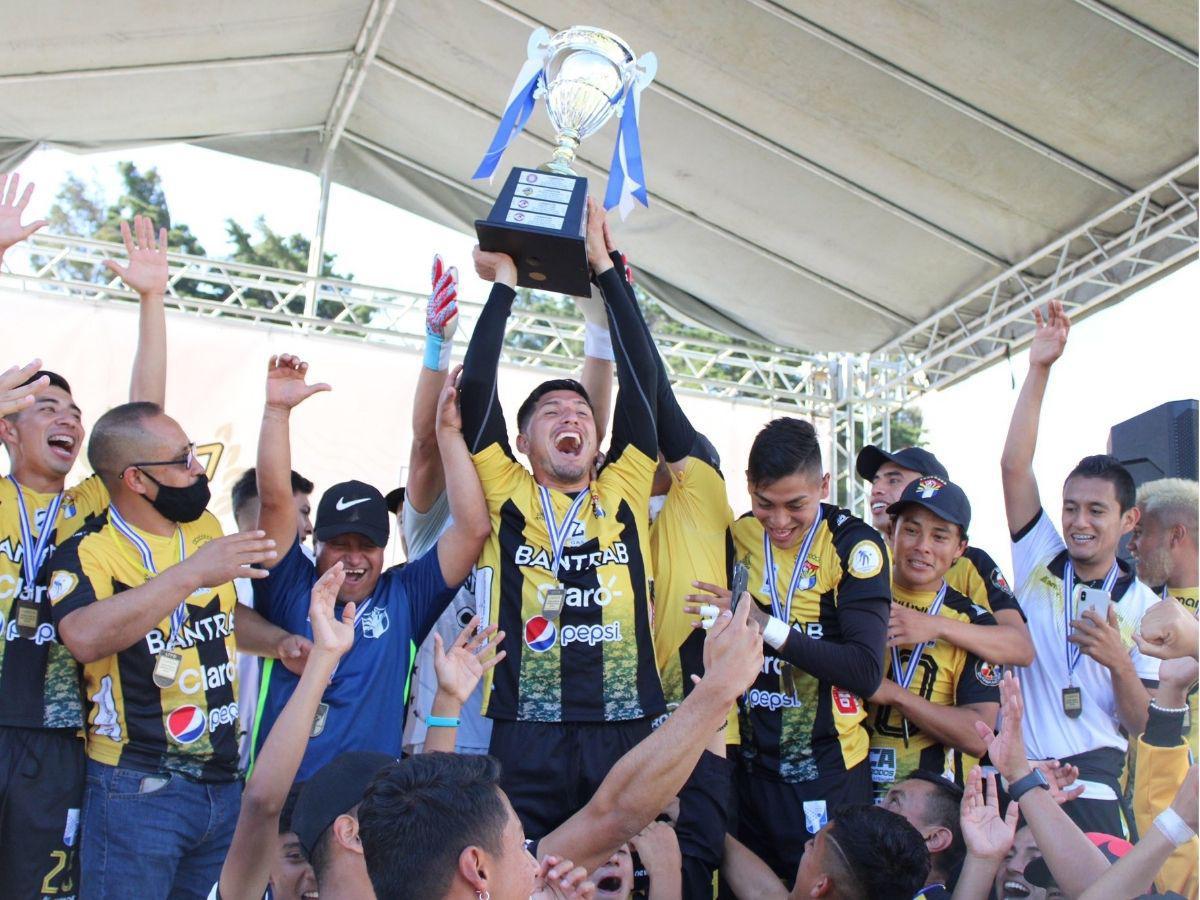 Olimpia podría ser igualado: ¿Cuál equipo de Centroamérica tiene más título de Concacaf? Olimpia podría ser igualado: ¿Cuál equipo de Centroamérica tiene más título de Concacaf?