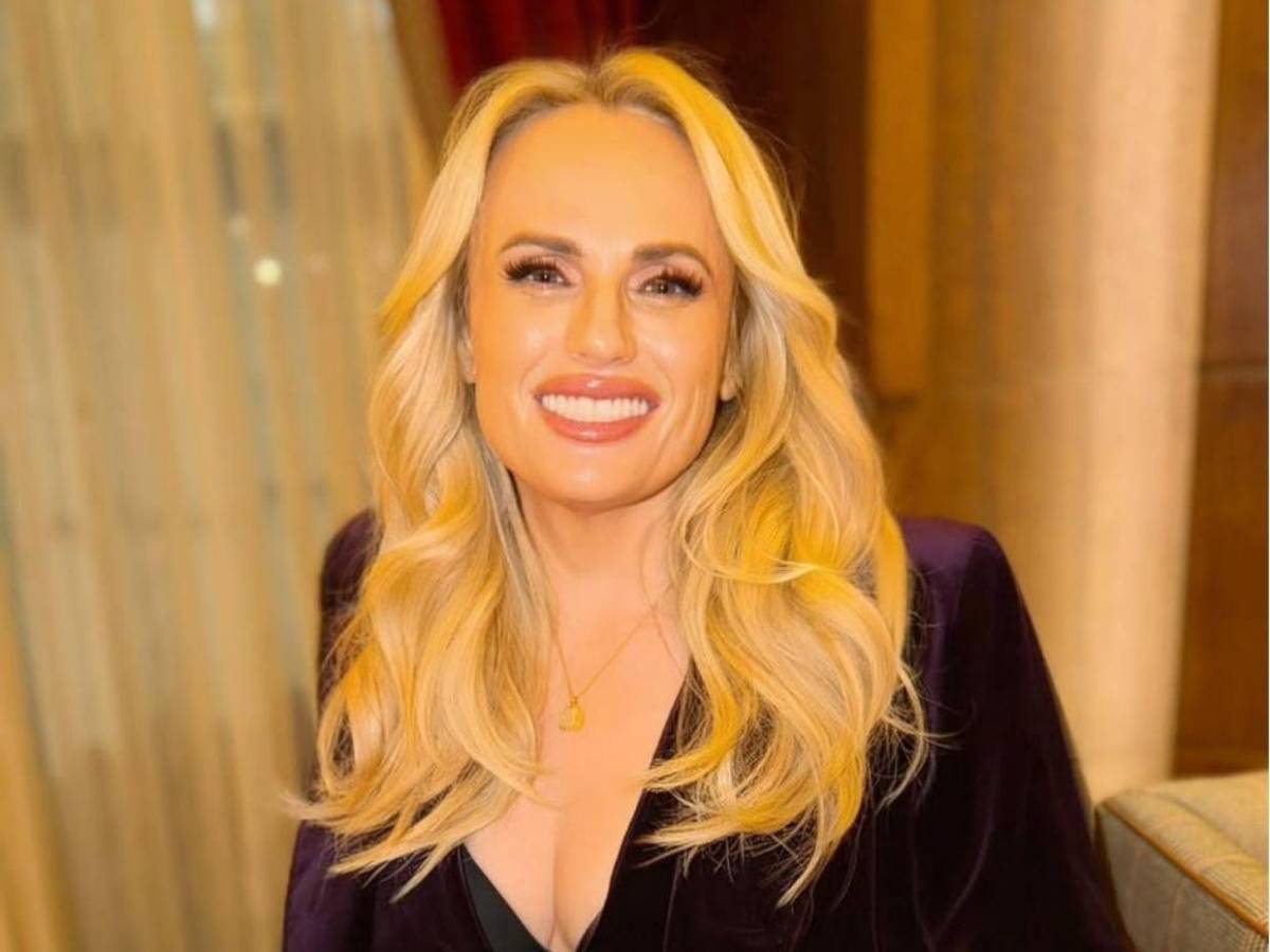 Rebel Wilson rechaza acusaciones de difamación en corte de Australia