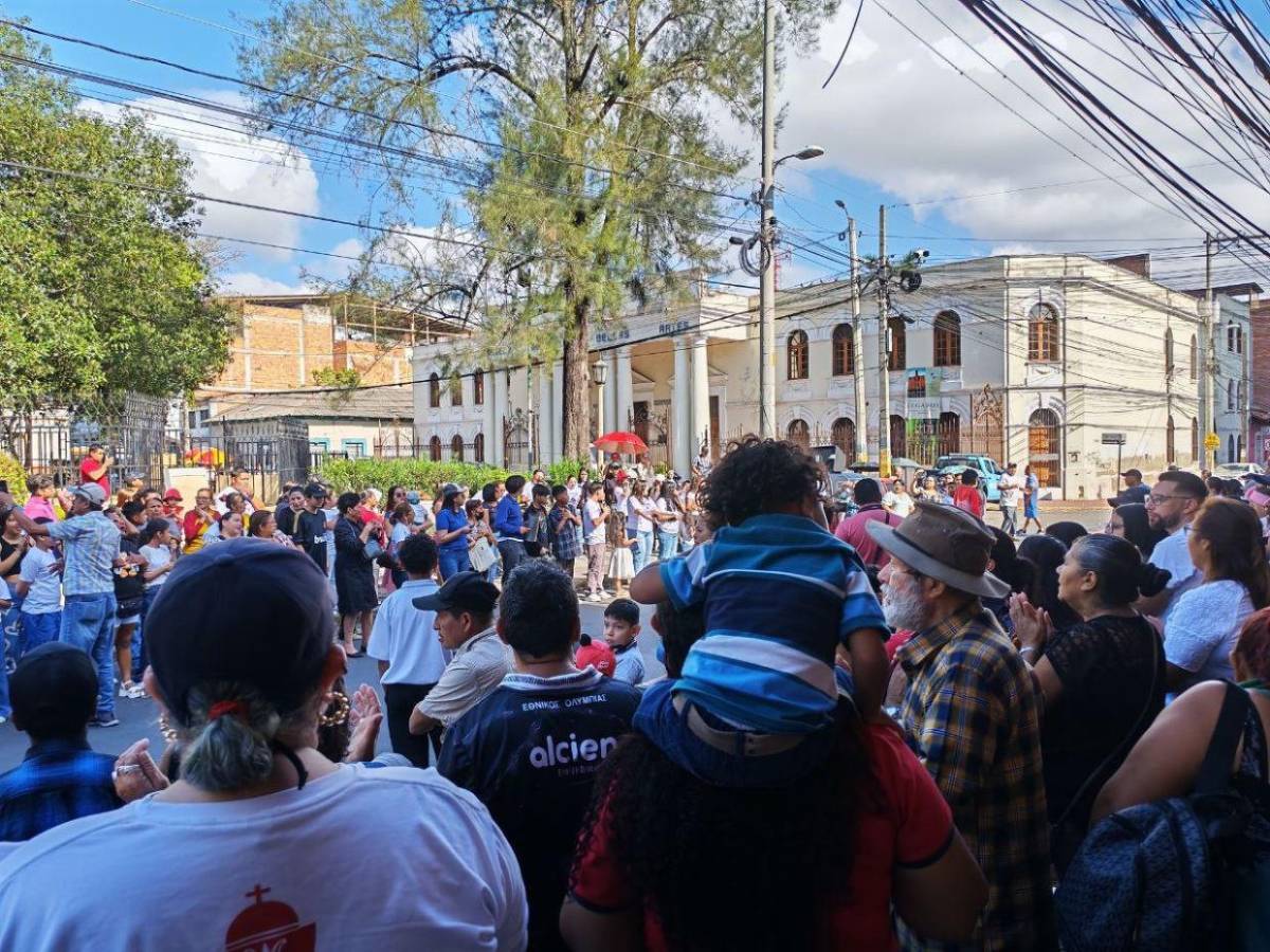 Carreritas de San Juan llenan de júbilo el Domingo de Resurrección en Comayagüela