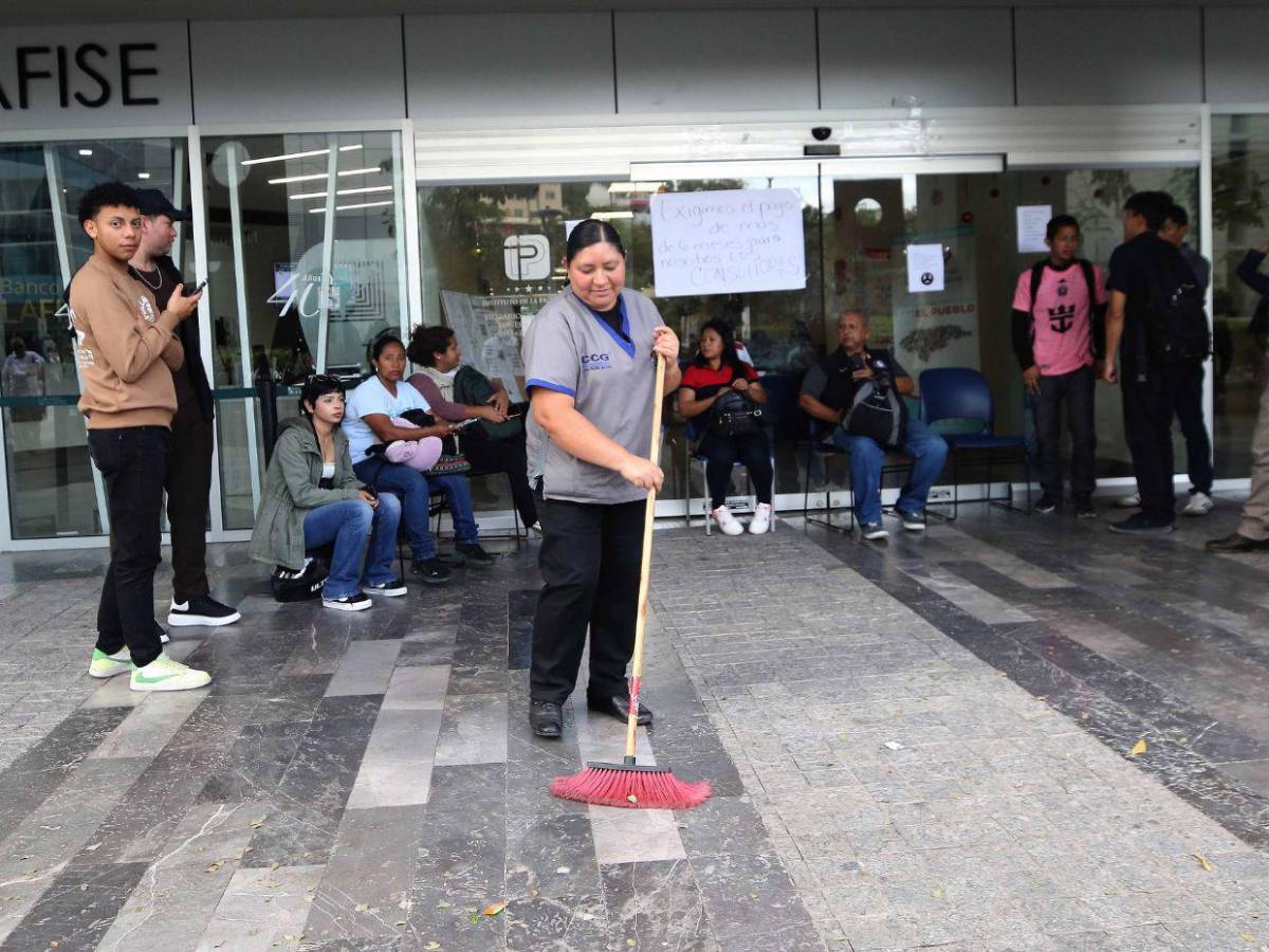 Oficinas estatales siguen atendiendo en horarios normales; solo una no opera