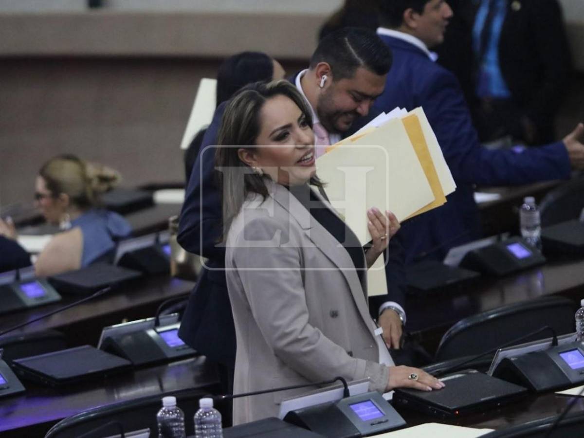 Diputada Sara Zavala sobre video de HLV, empresa denunciada por estafa: Fui invitada como figura pública