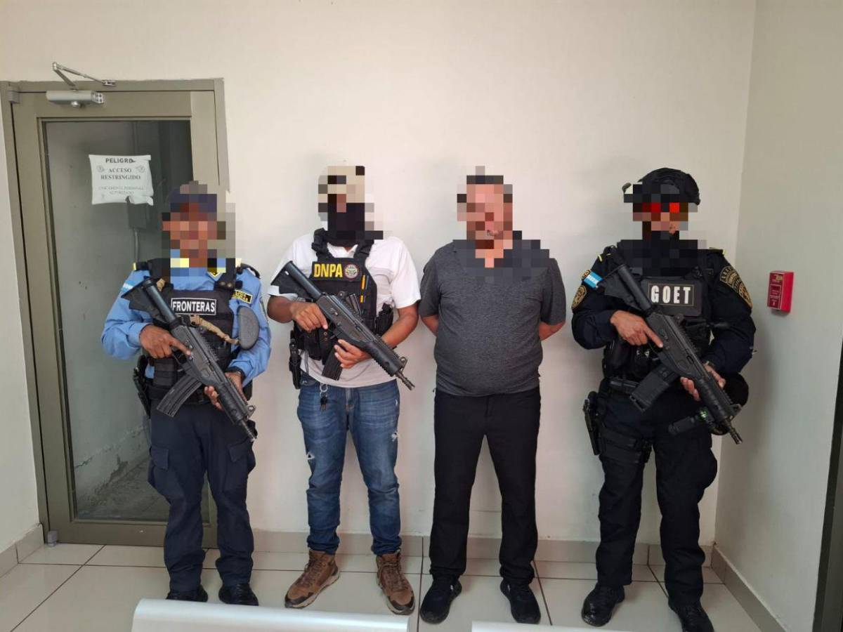 Julión Álvarez desmiente que su piloto fuera detenido en Honduras