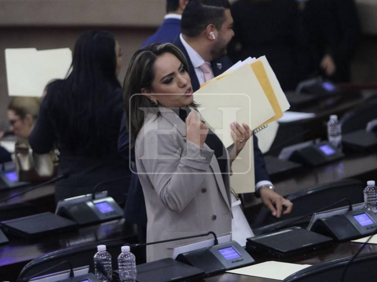Diputada Sara Zavala sobre video de HLV, empresa denunciada por estafa: Fui invitada como figura pública