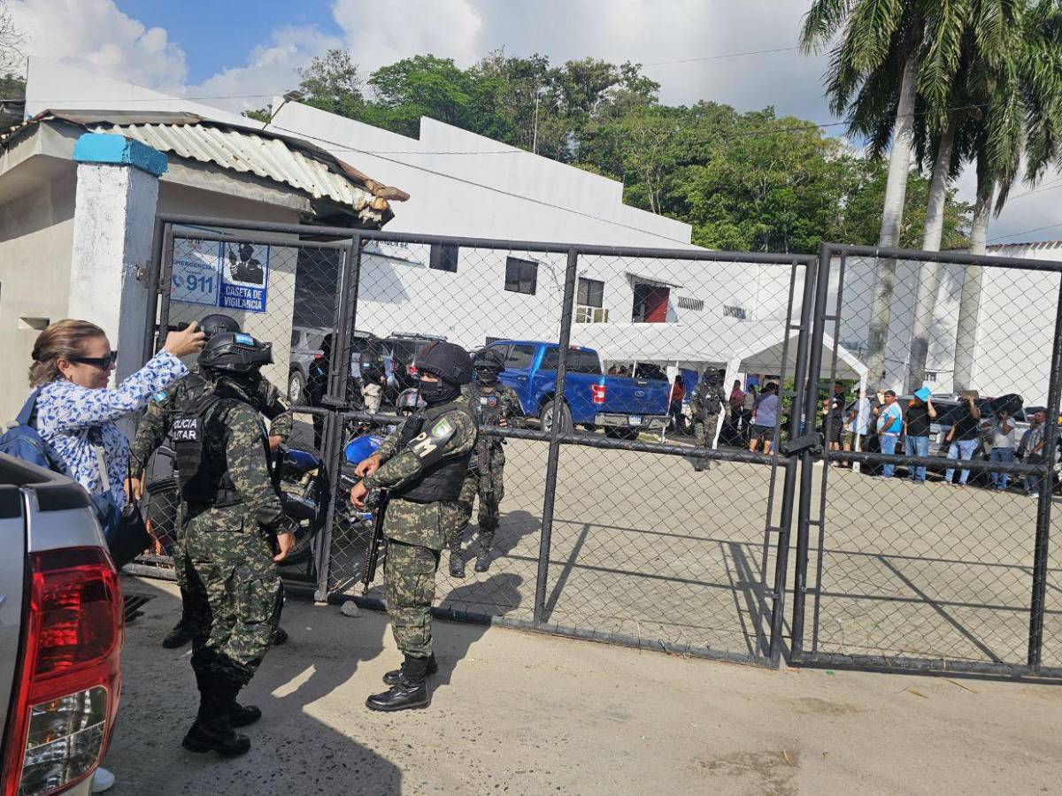 Enormes filas e incertidumbre: hondureños víctimas de Koriun intentan recuperar su dinero