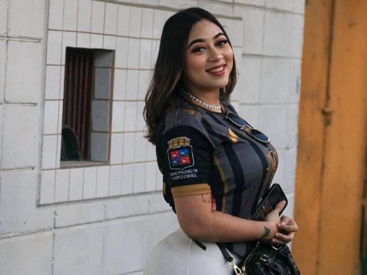Bella aficionada de Platense hace picante confesión y revela lista de jugadores que le coquetean