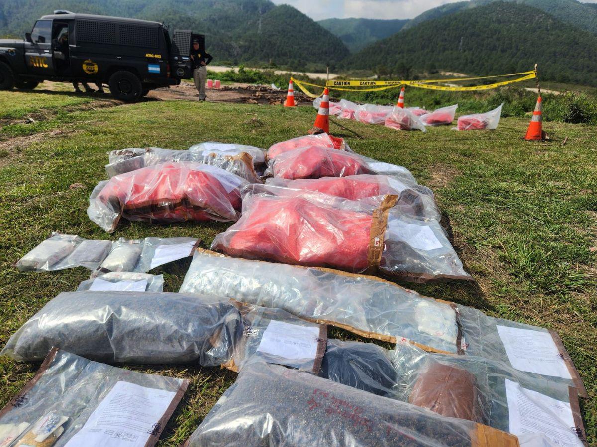 Autoridades incineran 239 kilos de cocaína y 742 libras de marihuana