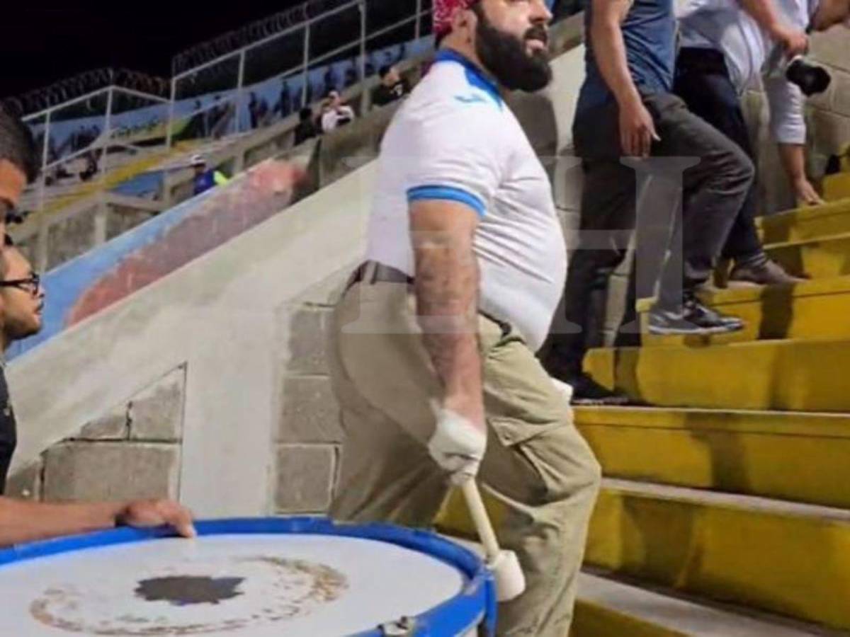 ¿A qué fue al sector de sol? Así lució Luis Redondo en el partido Honduras vs Antigua