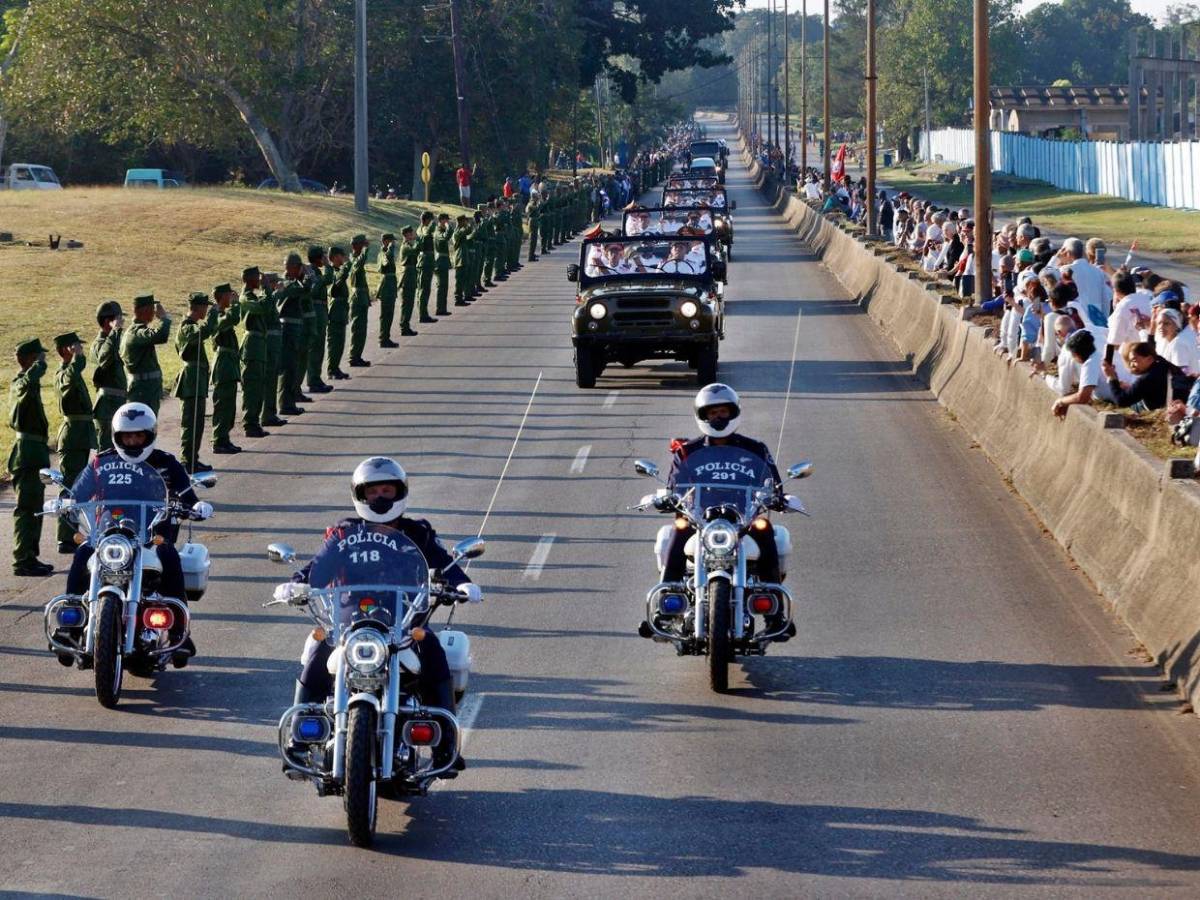 Cuba despide a los 32 militares muertos en Venezuela