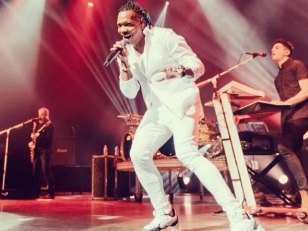 ¿Quién es Michael Tait, el cantante cristiano que admitió doble vida y abusos sexuales?