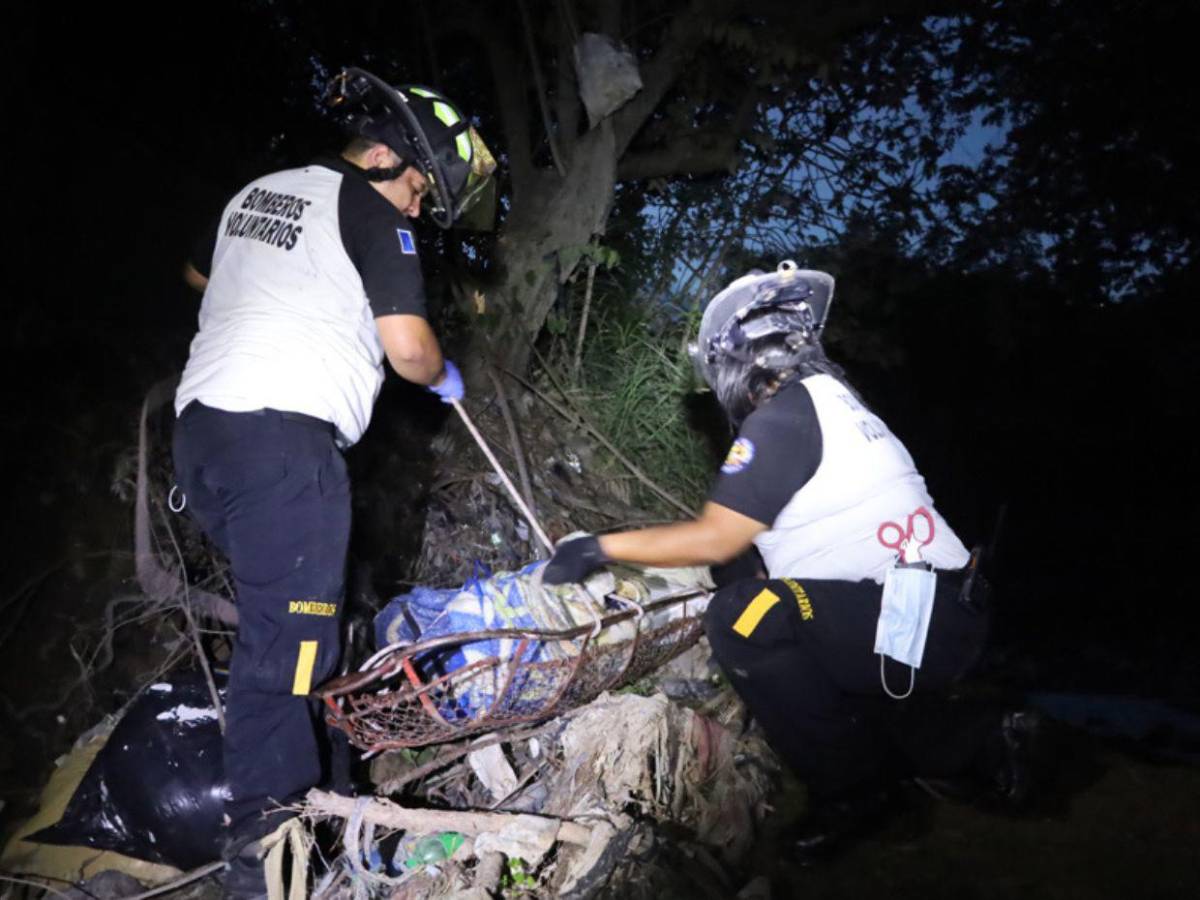 Hallan ocho cadáveres envueltos en bolsas y atados de pies y manos en Guatemala