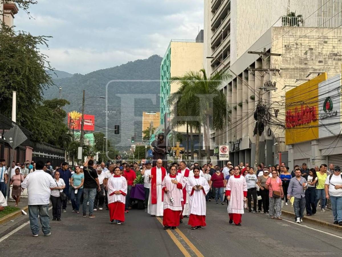 Fe y reflexión: SPS revive en sus calles el doloroso camino al Gólgota con Viacrucis