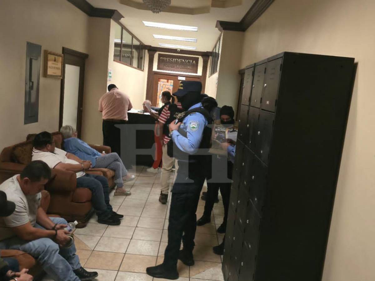 Reclutaban empleados de Casa Presidencial y del IP: así operaba red en caso “Helios”