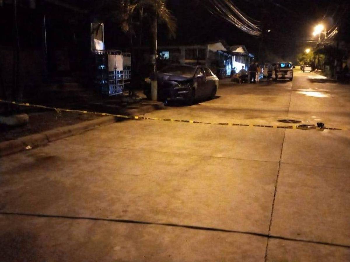 Dentro de su vehículo, asesinan a balazos a una mujer en Choloma