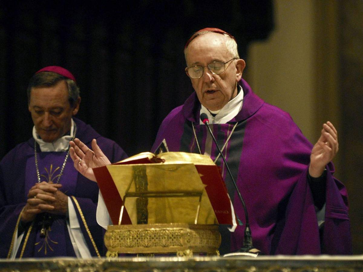 Una iglesia más “abierta”: El paso del papa Francisco por el Vaticano