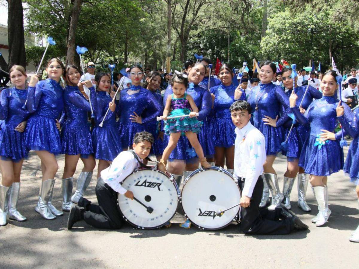 Los alumnos de Comayagüela celebraron la patria con entusiasmo y orgullo nacional