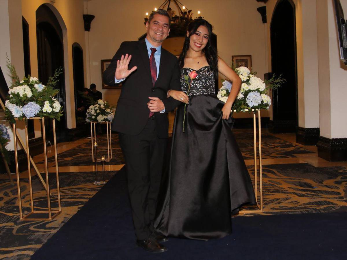 Júbilo en la Prom Night de la Interamerican School